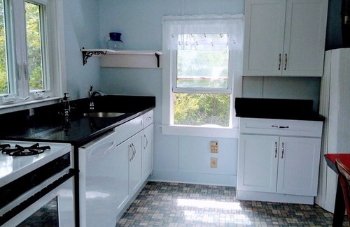 Brewster Cabaña | Private Beach. Fabulous Bay Views. WIFI
