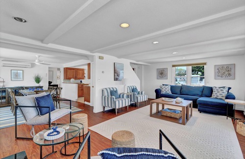New England Casa | Private Beach front Oasis Located at White Sands Beach!