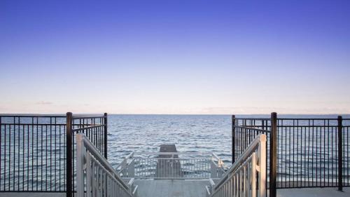 Beachmere Casa | Private Beach House for Your Perfect Family Holiday