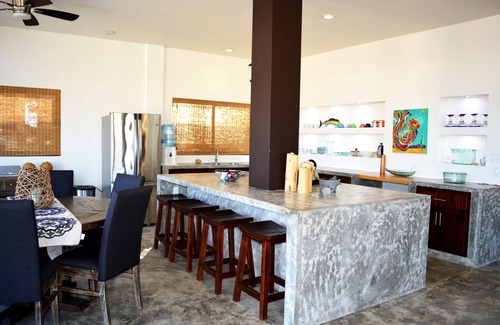La Ventana Casa | Private Beach house oasis. Walk on waterfront. Kiting paradise at your door.