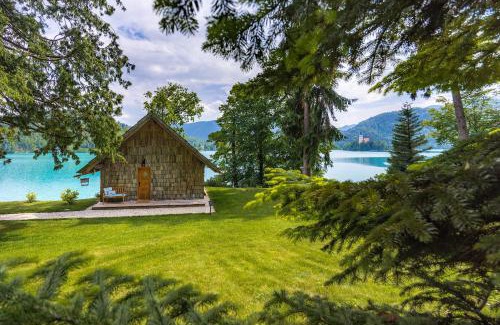 Bled Apartamento | Private beach house on Lake Bled