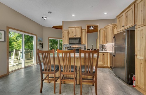 Deerwood Casa | Private Beach Oasis on quiet lake-Sauna! Make family memories here!