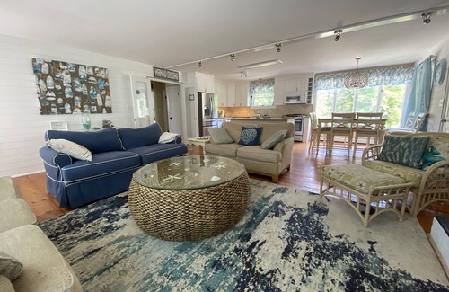 South Dennis Casa | Private beach on saltwater pond, dog friendly 4BR in secluded neighborhood.
