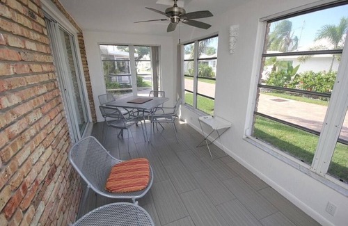 Aloha Kai Cabaña | Private Beach on Siesta Key