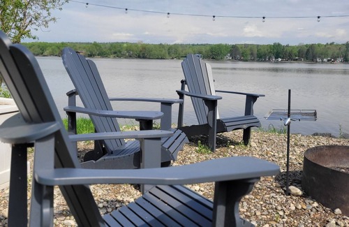 Plaisance Chalet De Esquí | Private beach on the Ottawa river!