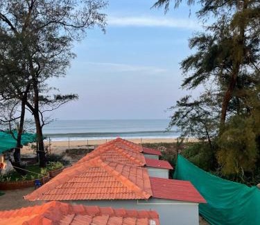 Kumta Complejo | Private Beach Resort Alexa