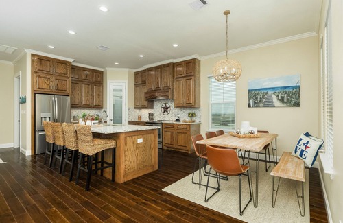 Galveston Casa | Private Beachfront home w/ HOT TUB, 2 Decks, Open Plan & Dune Walkover