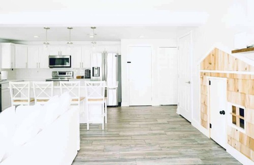 Neptune Beach Casa | Private beautiful beach house