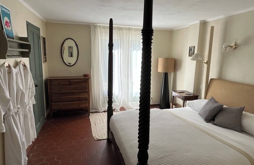 Eyragues Cama Y Desayuno | Private bed and breakfast on a Family farm 5 minutes from Saint Remy de Provence