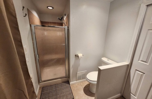 East Colfax Casa | Private bedroom and bathroom in Denver. Private entrance and wifi