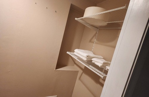 East Colfax Casa | Private bedroom and bathroom in Denver. Private entrance and wifi
