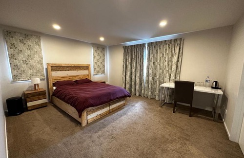 Flat Bush Casa | Private Bedroom Ensuite Close to all amenities