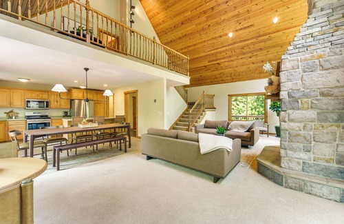 Amery Casa | Private Boat Dock: Lake Wapogasset Retreat!