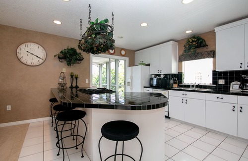 Terra Ceia Casa | Private Boat Ramp & Free Kayaks! Tropical Home on Canal By Tampa Bay