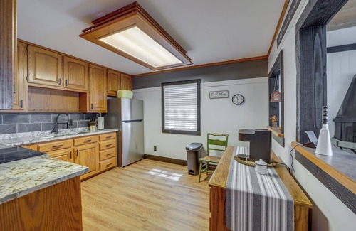 Grove Casa | Private Boat Slip & Dock: Lakefront Grove Retreat!