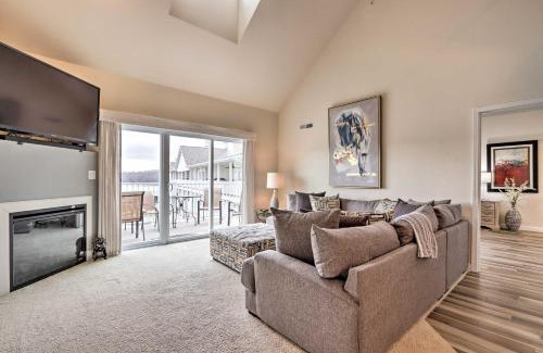 Osage Beach Apartamento | Private Boat Slip Lake-View Osage Beach Getaway!