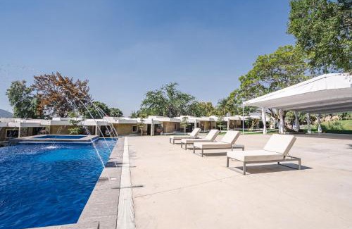 Cajititlán Casa | Private Bungalow Cajititlan Pool