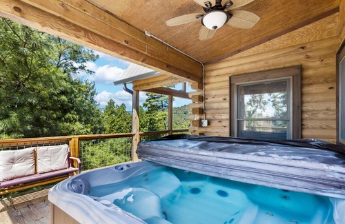 Lenoir Cabina | Private Cabin in Gated Community