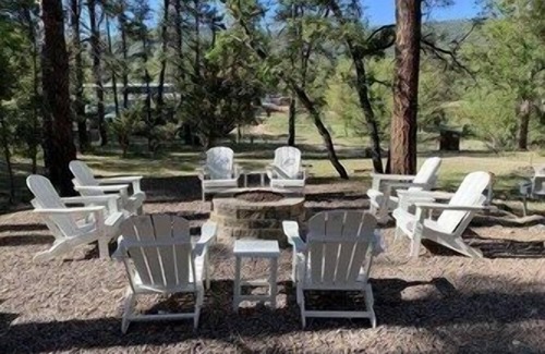 Payson Cabina | Cabin 4 – Bear Claw Cabin - Indoor Jacuzzi, Fireplace, Kitchenette, Porch Swing