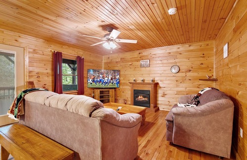 Purlear Cabina | Private Cabin in Wonderful Community