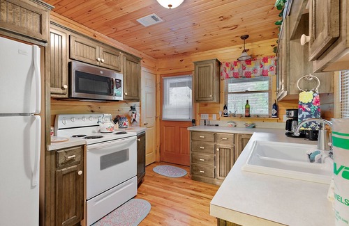Purlear Cabina | Private Cabin in Wonderful Community