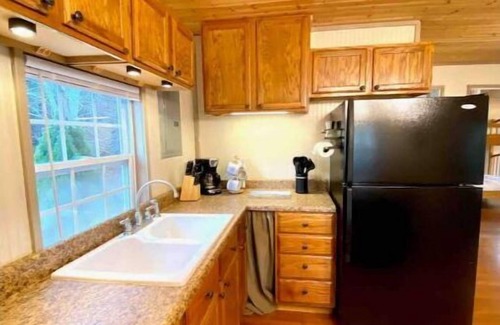 Barnardsville Cabina | Private Cabin: Mountain Views & Pond!🎣