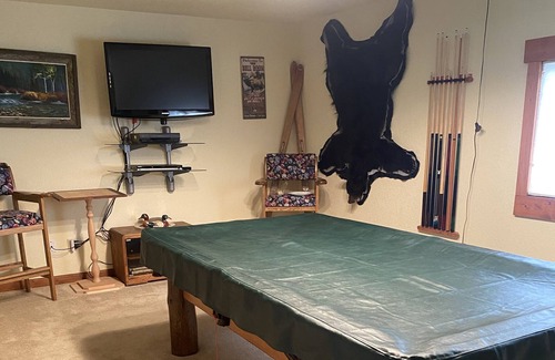 Darby Casa | Private Cabin on a Nez Perce Creek, 15 Minutes from Darby, MT