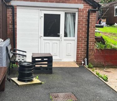 Castlereagh Casa | Private cabin, own access & ensuite