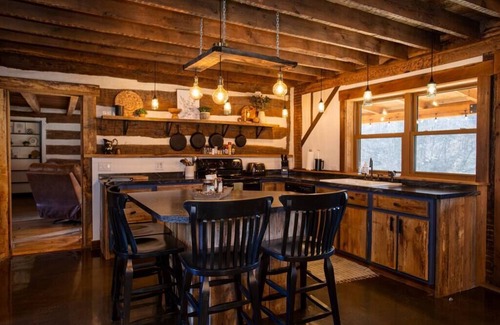 Loudonville Casa | Private Cabin w/Hot Tub. Woods and nature