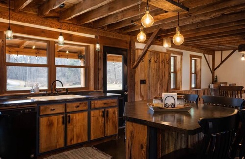 Loudonville Casa | Private Cabin w/Hot Tub. Woods and nature