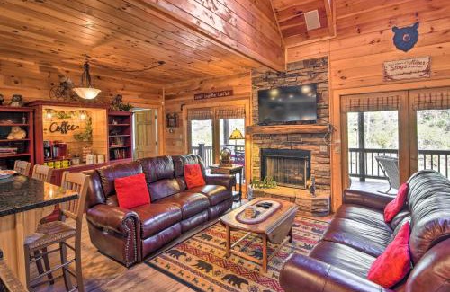 East Ellijay Casa | Private Cartecay River Home with Hot Tub and Game Room