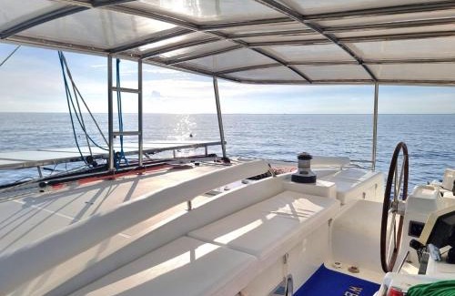 Chalong Alquiler De Eote | Private Catamaran Yacht charter in Phuket by YACHTALE