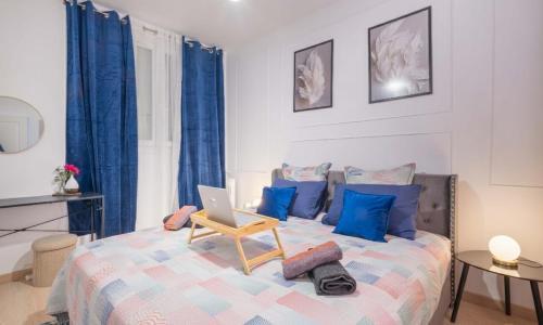 Dreux Apartamento | Private Cinema and Gaming Room Getaway