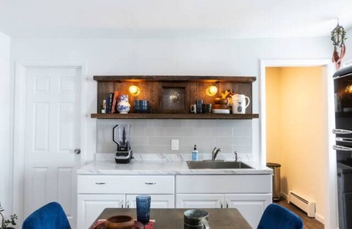 Torrington Apartamento | Private Classy 2nd Flr 3 Bed Apt Near Downtown