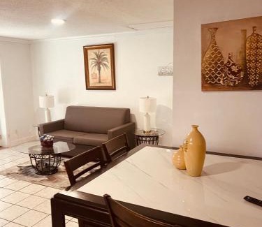 Oak Ridge Casa | Private comfortable luxury property