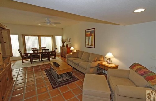 Palm Desert Villa | Privado, cómodo y excelente ubicación para relajarse, comprar y cenar.