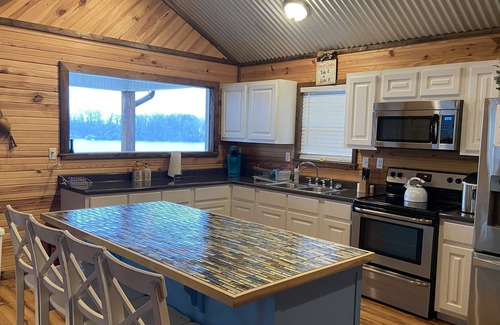 Morris Chapel Cabina | Private community boat ramp & only 20 minutes from Pickwick Dam