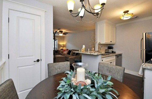 Spring Branch Central Condominio | PRIVATE CONDO IN SPRING BRANCH