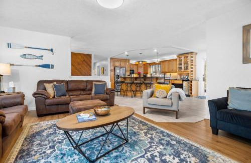 Petoskey Casa | Private & Convenient-Hot tub-Fire Pit-Game room!