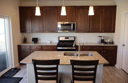 Colorado Springs Casa | Private Corner Lot w/Hot Tub on Cul-de-sac w/Large Backyard & Mountain Views