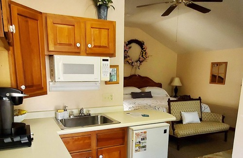 Ellicottville Cabaña | Private Cottage at Saisons Inn in Ellicottville, New York