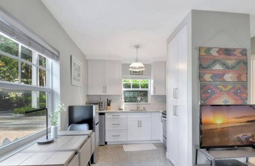 Delray Beach Casa | Private Cottage/Courtyard steps from Downtown Delray and The Chic Ray Hotel
