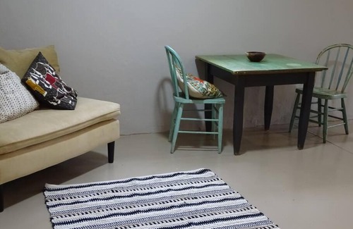 Buffalo City Apartamento | Private cottage on an organic training farm
