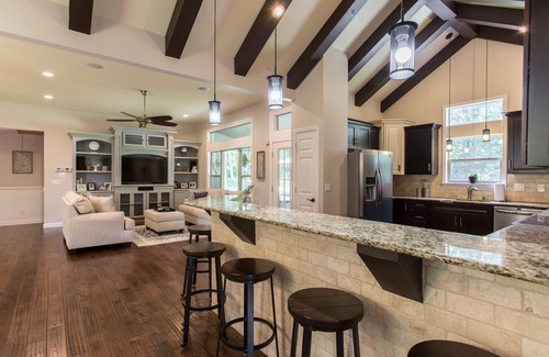 Borden Casa | Private Country Getaway 20 minutes from downtown Louisville, KY