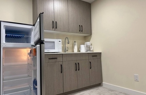 Fort Gary Casa | Private Cozy 1 Bedroom Basement Suite