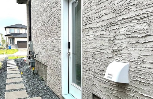 Fort Gary Casa | Private Cozy 1 Bedroom Basement Suite