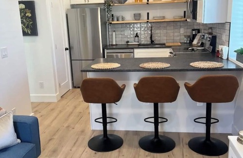 Lafayette Casa | Private Cozy Guesthouse
