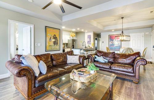 Lake Ozark Apartamento | Private Deck and Community Perks Lake Ozark Condo