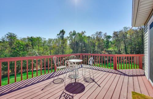 Berkeley Springs Casa | Private Deck Berkeley Springs Getaway!