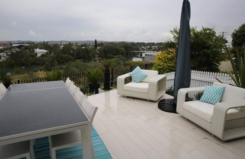 Tighes Hill Casa | Oasis de diseño privado - Vistas a la ciudad - Piscina